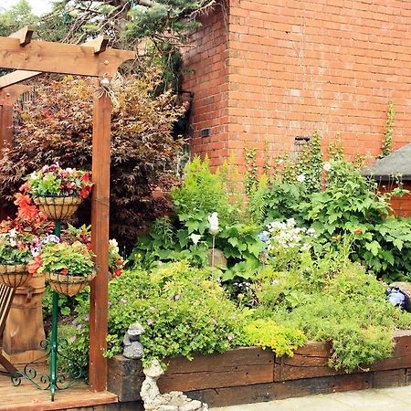 Laurels Bed and Breakfast Όσβεστρι Εξωτερικό φωτογραφία