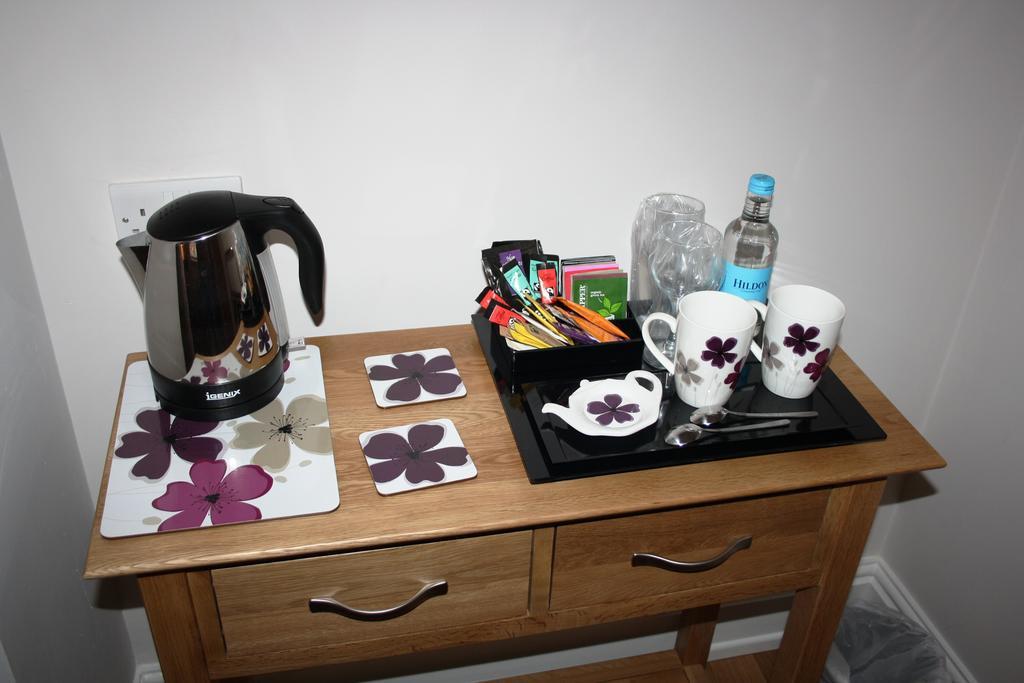 Laurels Bed and Breakfast Όσβεστρι Δωμάτιο φωτογραφία