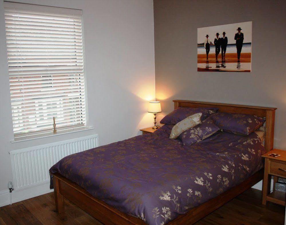 Laurels Bed and Breakfast Όσβεστρι Εξωτερικό φωτογραφία